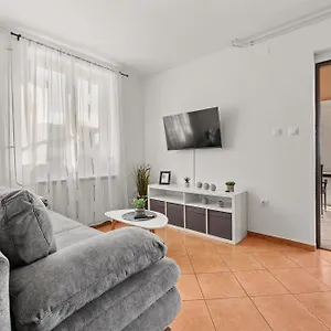 Apartment Danica, Valtura
